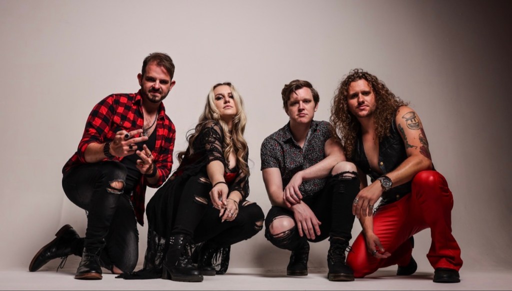 229. TOO HOT FOR LEATHER: Fifteen Minutes of Fame Special Feature Interview